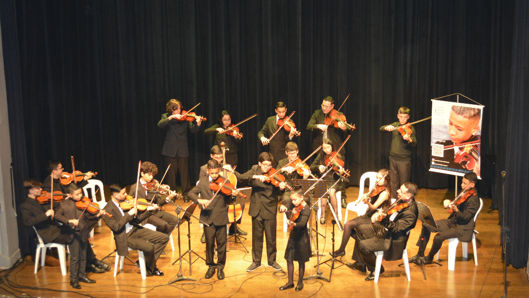 Image Luzes da Ribalta in Concert