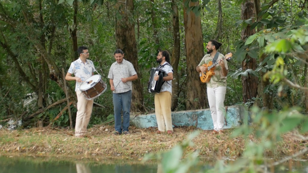 Image O CAMINHO DO FORRÓ PÉ DE SERRA, DE LUIZ GONZAGA E  DOMINGUINHOS AOS COMPOSITORES 
