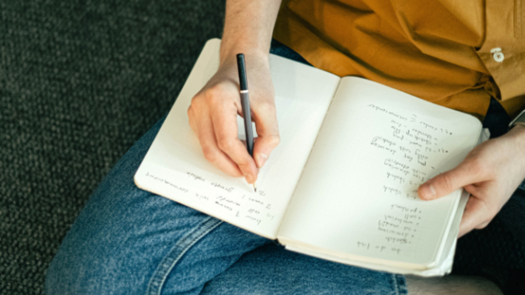 Image Quinta com escrita:  Palavra e Poesia