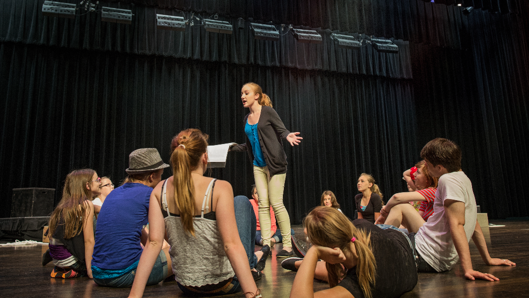 Image Oficina de Teatro de Rua