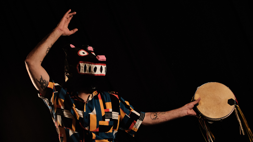 Image Deca Madureira & Orquestra Multicultural Brasílica - Armoriano