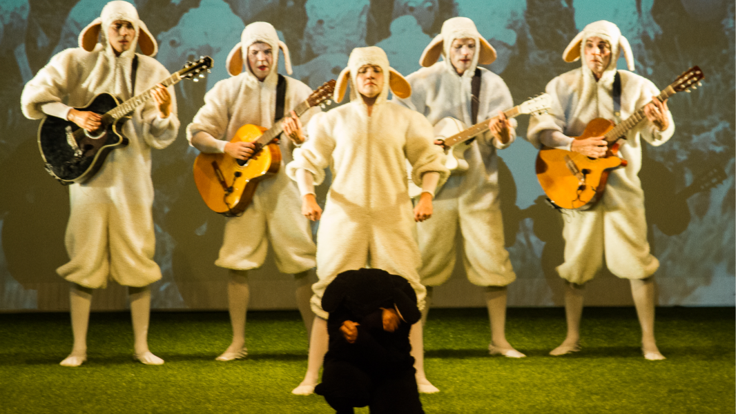 Image NERINA, A OVELHA NEGRA