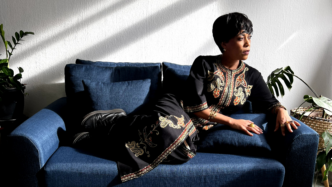 Image Nanny Canta Elza