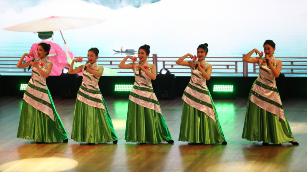 Image Cia de Dança Chinesa Three Tours