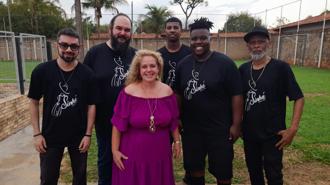 Image “VOU FESTEJAR” – UM TRIBUTO A “MADRINHA DO SAMBA" - BETH  CARVALHO