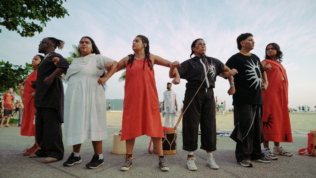 Image Algum desses é seu parente?"