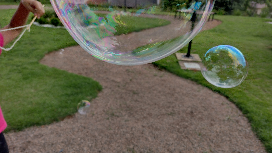 Image Brincando com Bolhas de Sabão