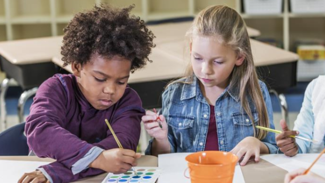 Image Oficina de Pintura Livre - Experimentações e Cores