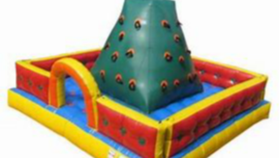 Image Recreação com brinquedos infláveis