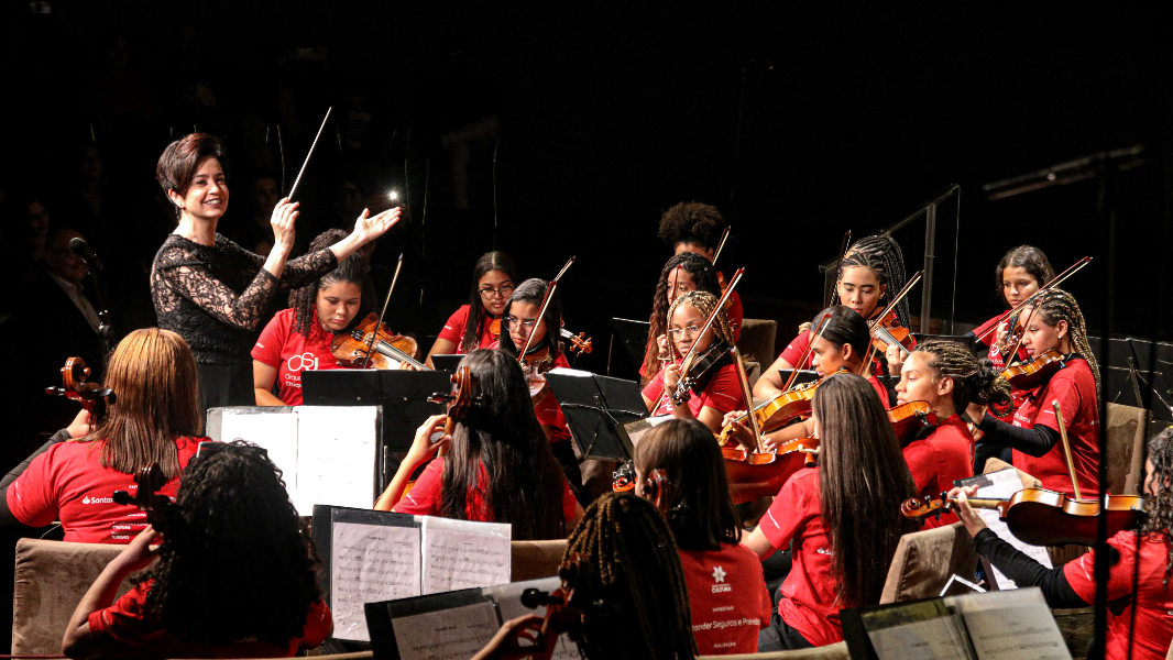 Image Orquestra Juvenil Chiquinha Gonzaga - Participação especial: Simoninha