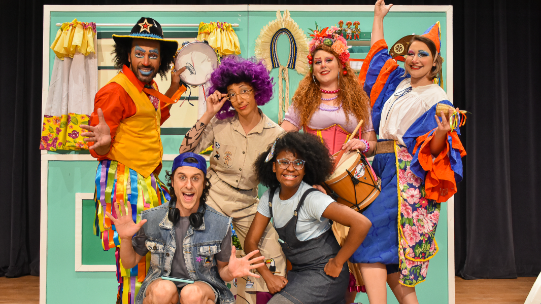 Image Por Todos os Cantos e Contos