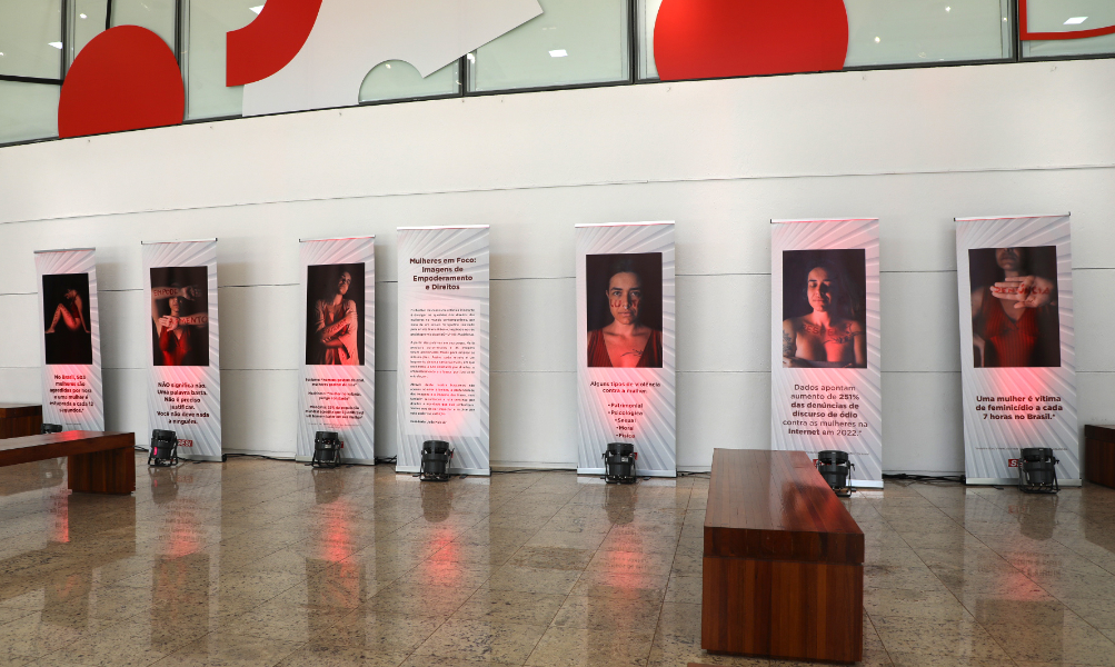 Image Exposição Mulheres em Foco: Imagens de Empoderamento e Direitos